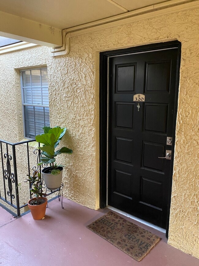107 S Obrien St, Unit 320 in Tampa, FL - Building Photo - Building Photo