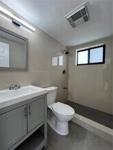 963 NW 5th St in Miami, FL - Building Photo - Building Photo