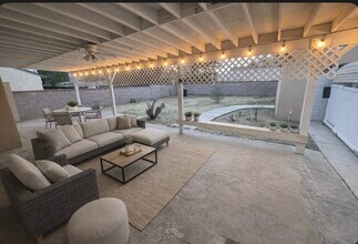 45436 12th St W in Lancaster, CA - Foto de edificio - Building Photo