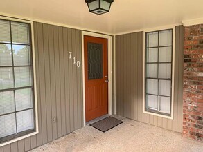 710 Carriage Dr in Tyler, TX - Building Photo - Building Photo