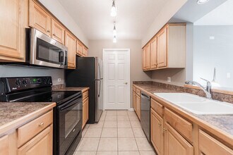 470 Fawell Blvd in Glen Ellyn, IL - Building Photo - Building Photo