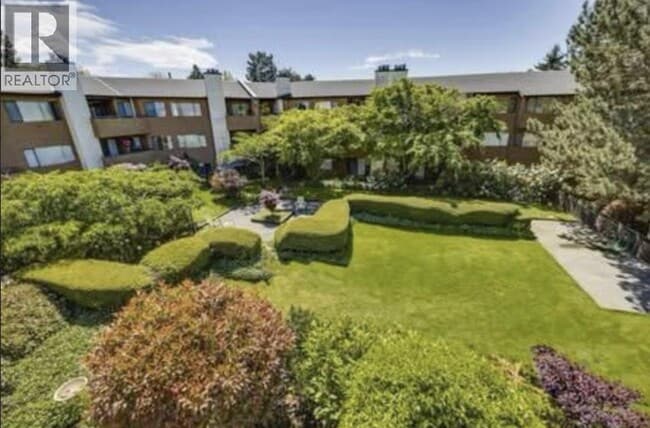 property at 7295 Moffatt Rd