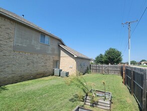 1229 Tralee Ln in Garland, TX - Building Photo - Building Photo