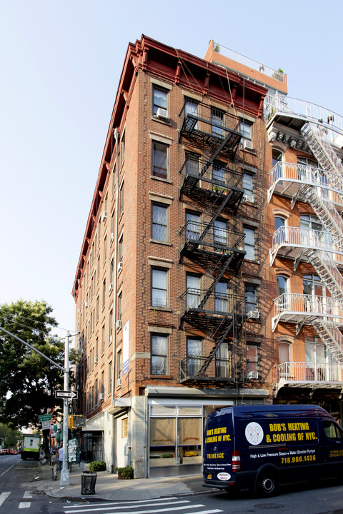 177 Chrystie St in New York, NY - Building Photo