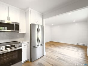63 Glen Ridge Ct in New Milford, CT - Building Photo - Building Photo