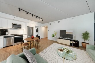 The Bend in Winnipeg, MB - Building Photo - Building Photo