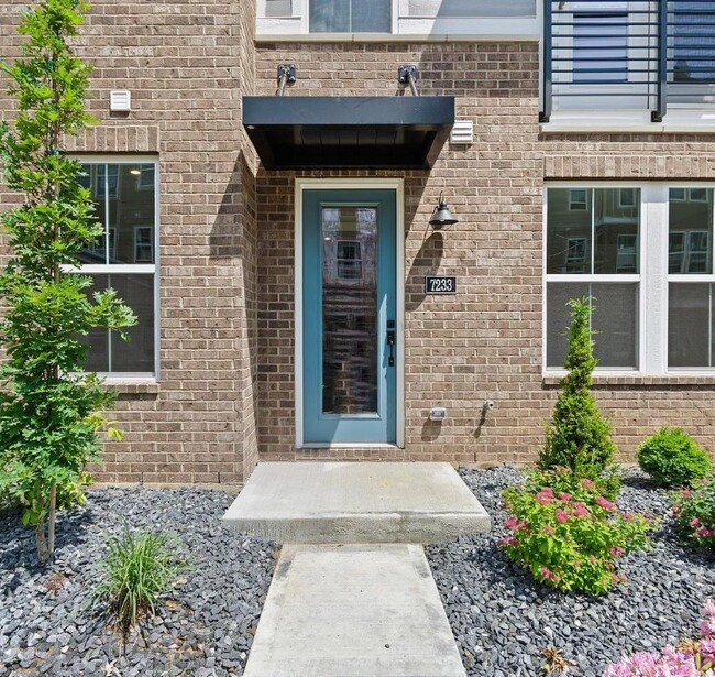 7233 Otley Dr in West Chester, OH - Building Photo - Building Photo