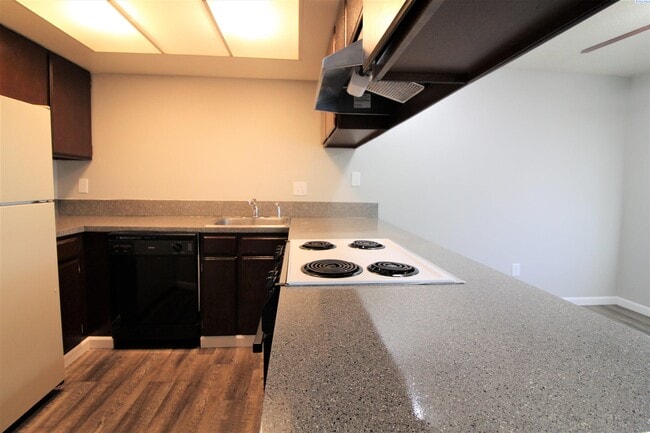 property at 3 S Edison St