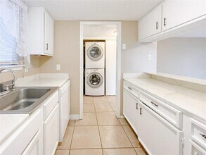 15919 Golf Club Dr-Unit -111 in Crosby, TX - Building Photo - Building Photo