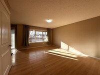 9235 Scott Ln NW in Edmonton, AB - Building Photo - Building Photo