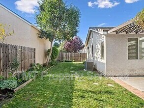 3424 Babson Dr in Elk Grove, CA - Building Photo - Building Photo