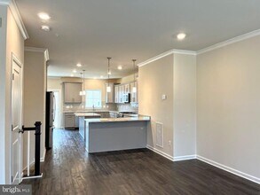 803 Weald Way in Clarksburg, MD - Building Photo - Building Photo