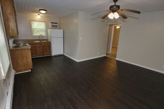 306 Tarver St SE in Jacksonville, AL - Building Photo - Building Photo