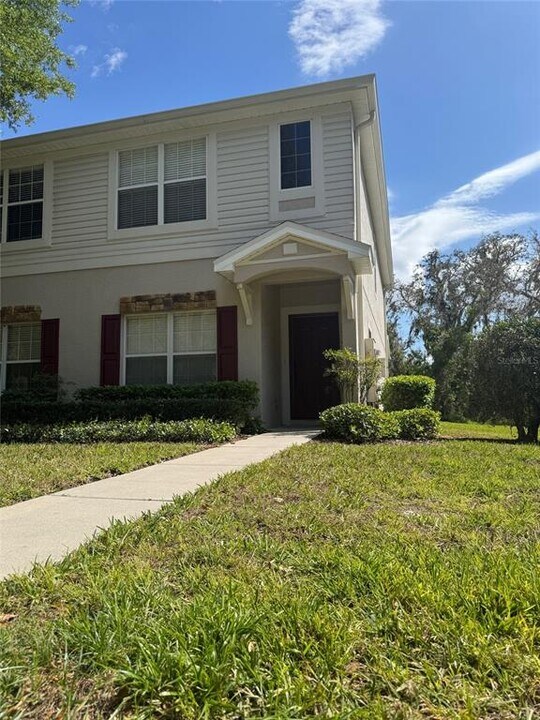 15927 Fishhawk Creek Ln in Lithia, FL - Building Photo