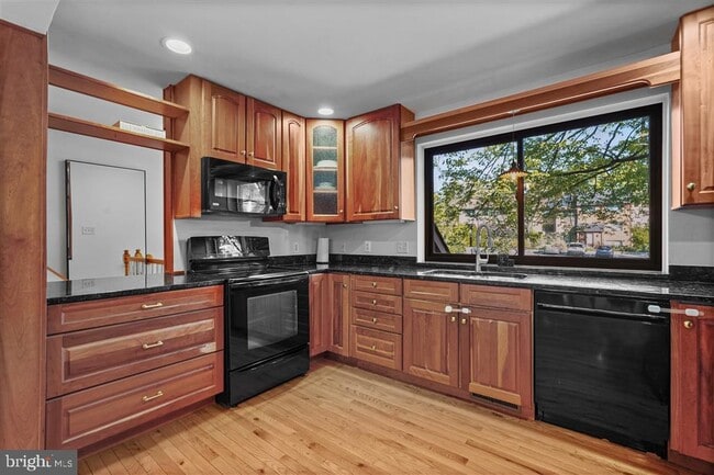 7156 Winter Rose Path in Columbia, MD - Building Photo - Building Photo