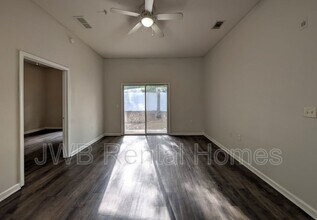 5051 Playpen Dr in Jacksonville, FL - Building Photo - Building Photo