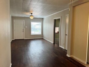 7607 Hemlock St in Houston, TX - Building Photo - Building Photo