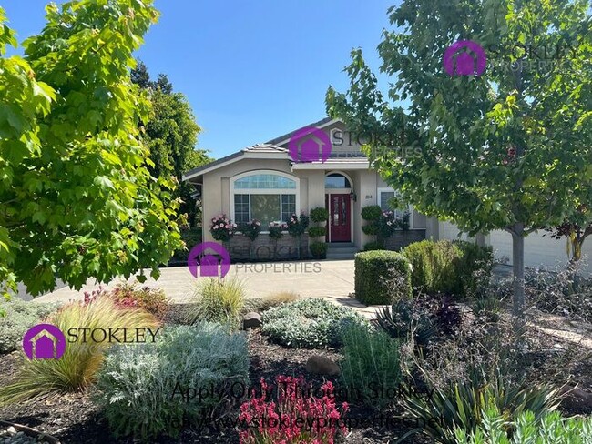 property at 814 Weaver Ln