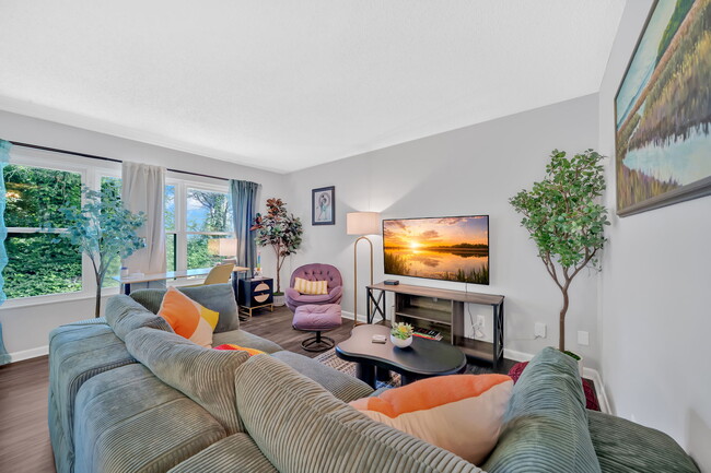 property at 7540 Chatham Cir