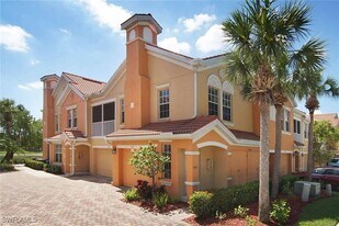1757 Concordia Lake Cir in Cape Coral, FL - Building Photo