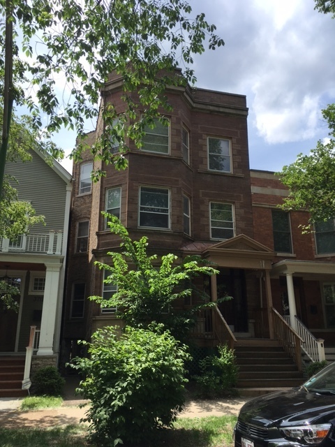 property at 3716 N Paulina St