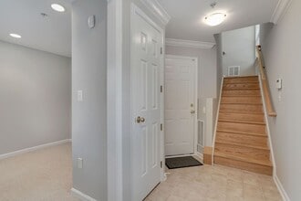 211 Medlock Ln in Alexandria, VA - Building Photo - Building Photo