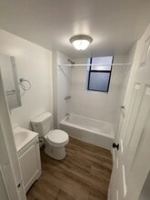 214 Glenwood Ave, Unit APT 405 in East Orange, NJ - Building Photo - Building Photo