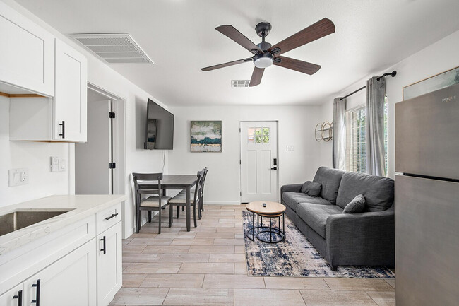 2228 W Georgia Ave in Phoenix, AZ - Building Photo - Building Photo