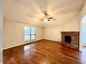 7155 Penshire Dr in Dallas, TX - Building Photo - Building Photo