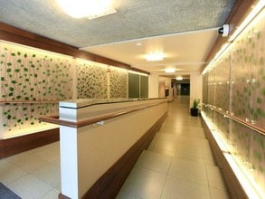 2121 SE Belmont in Portland, OR - Foto de edificio - Building Photo