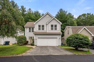 25 Magnolia Ln in Marlborough, MA - Building Photo - Building Photo