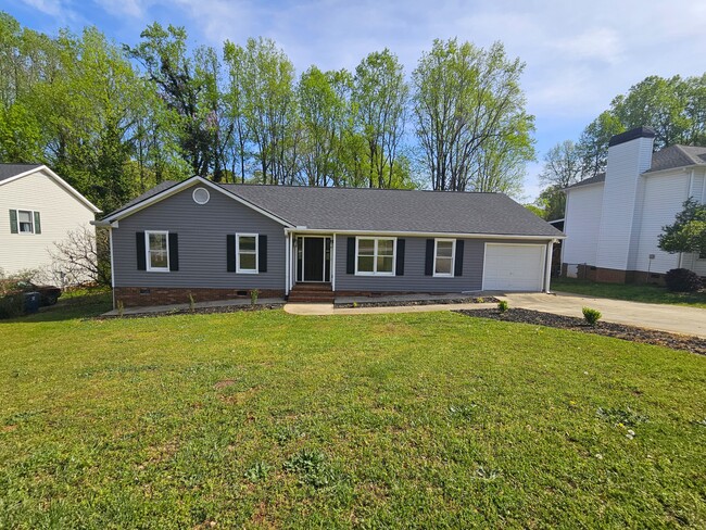 122 Canebrake Dr in Greer, SC - Building Photo - Building Photo