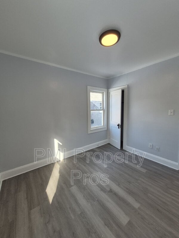 2517 W Hadley St in Milwaukee, WI - Building Photo - Building Photo