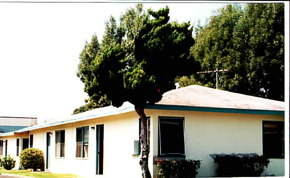 1811-1817 Placentia Ave in Costa Mesa, CA - Building Photo - Building Photo