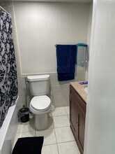 505 NW 72nd Ave in Miami, FL - Building Photo - Building Photo