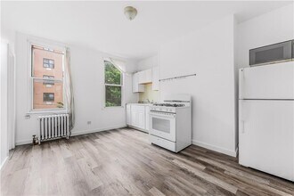 32 Arion Pl in Brooklyn, NY - Building Photo - Building Photo