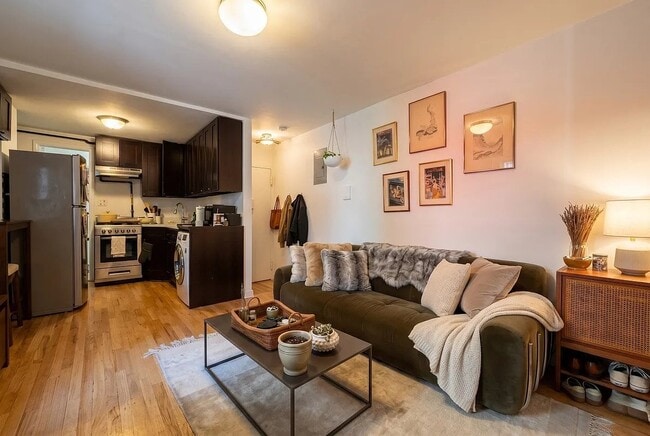 118 E 4th St, Unit 11