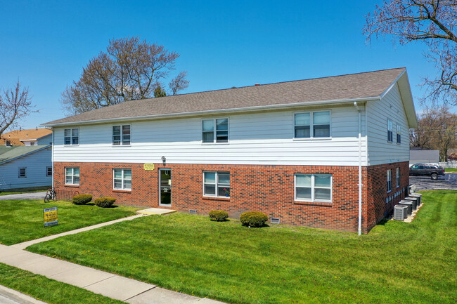 The Oakwood in Bowling Green, OH - Building Photo - Building Photo