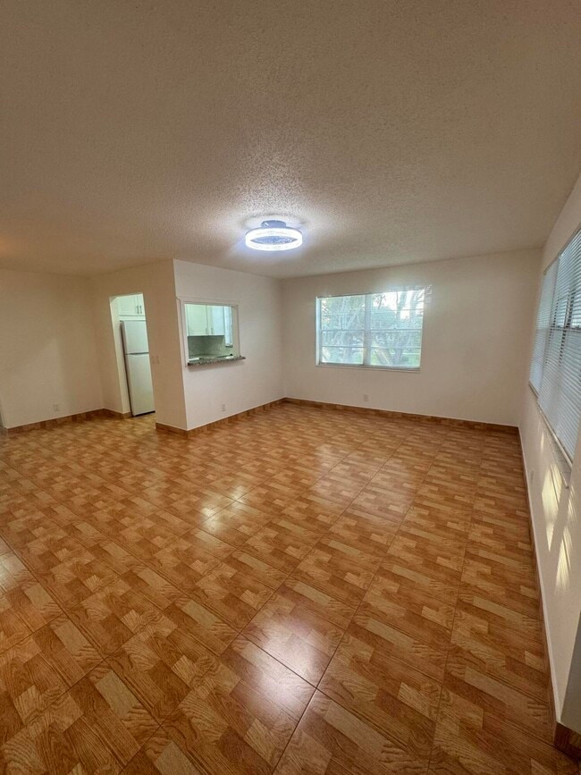 346 Windsor O in West Palm Beach, FL - Building Photo - Building Photo