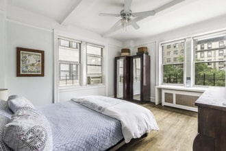 241 W 97th St in New York, NY - Foto de edificio - Building Photo