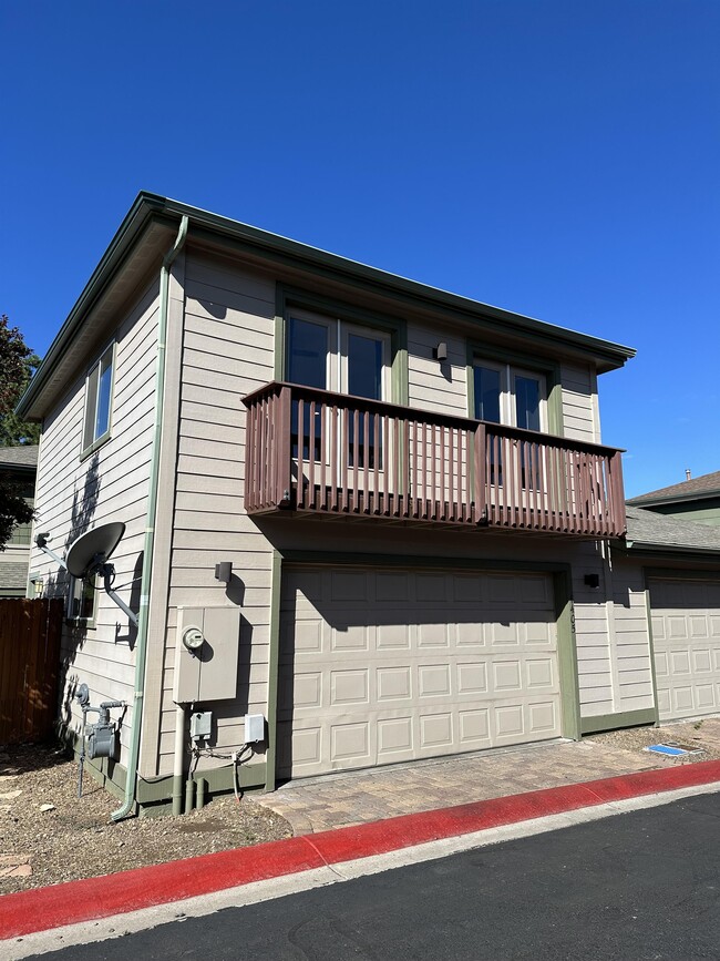 property at 1405 E MacKenzie Dr