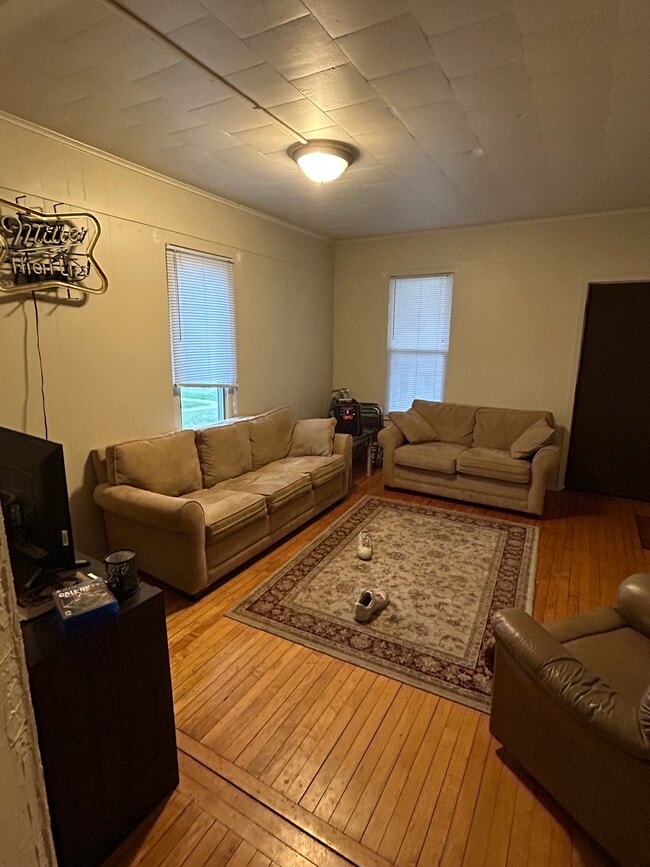 724 Scott Ave, Unit 1 in Oshkosh, WI - Building Photo - Building Photo