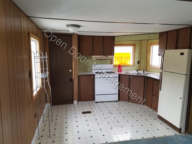 3221 Phillips St in Butte, MT - Building Photo - Building Photo