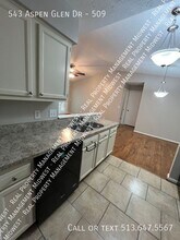 543 Aspen Glen Dr in Cincinnati, OH - Building Photo - Building Photo