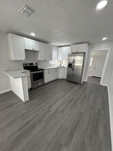 2802 N 33rd St in Tampa, FL - Building Photo - Building Photo