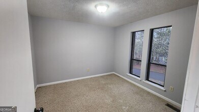 6694 Live Oak Ln in Douglasville, GA - Building Photo - Building Photo