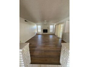 1350 W Magill Ave in Fresno, CA - Building Photo - Building Photo