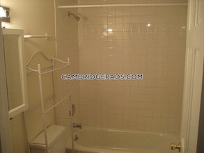 1622 Massachusetts Ave in Cambridge, MA - Building Photo - Building Photo
