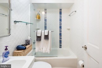 1928 10th St NW-Unit -B in Washington, DC - Building Photo - Building Photo