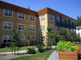 Stillaguamish Gardens Apartments